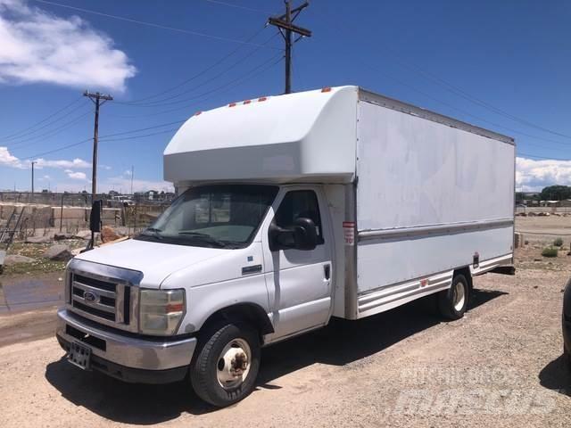 Ford E-350 Busy / Vany