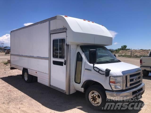 Ford E-350 Busy / Vany