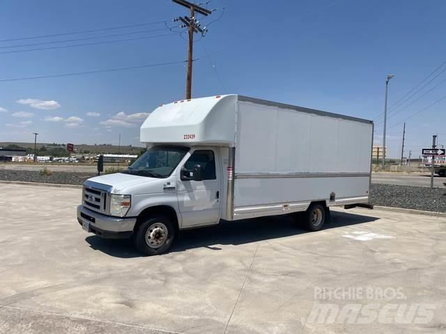 Ford E-350 Busy / Vany