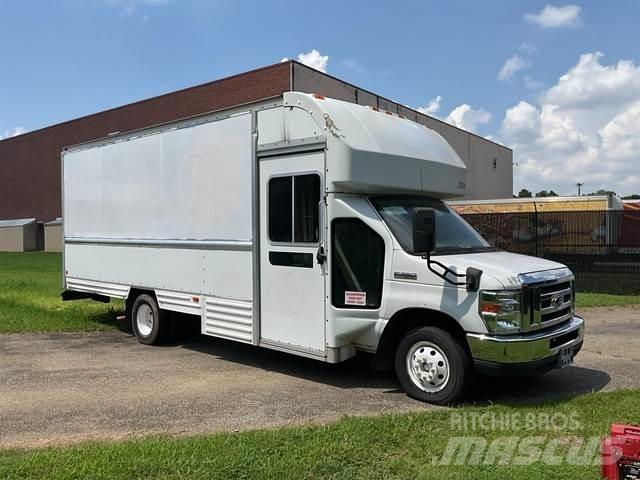 Ford E-350 Samochody dostawcze ze skrzynią zamkniętą