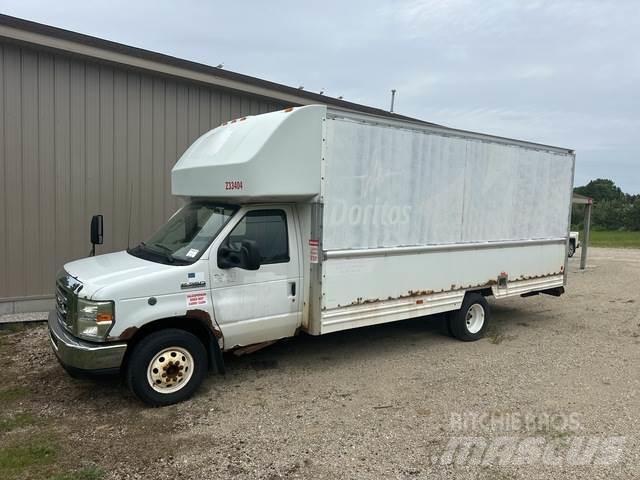 Ford E-350 Samochody ciężarowe ze skrzynią zamkniętą
