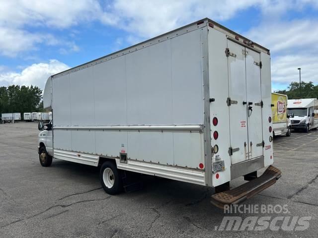 Ford E-350 Busy / Vany