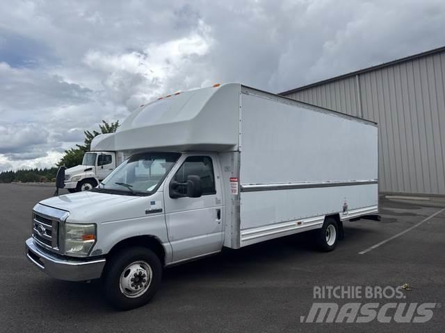 Ford E-350 Busy / Vany