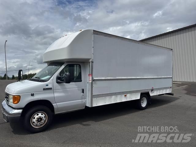 Ford E-350 Busy / Vany