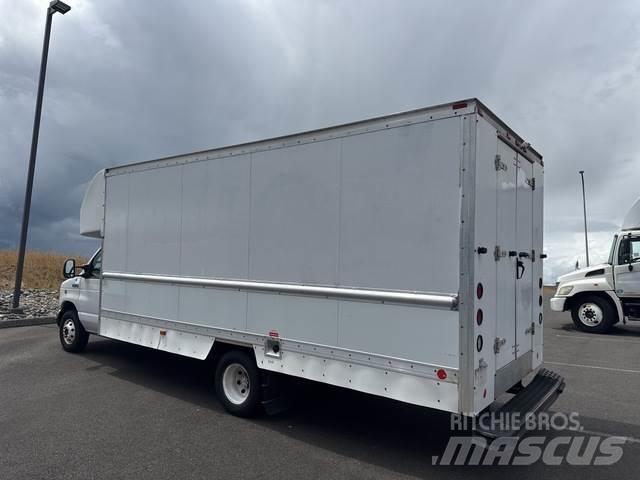 Ford E-350 Busy / Vany