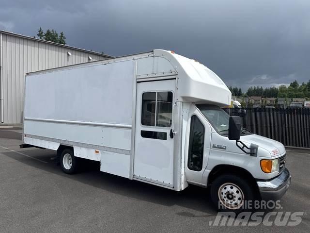 Ford E-350 Busy / Vany