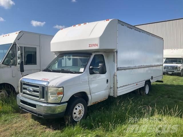Ford E-350 Busy / Vany