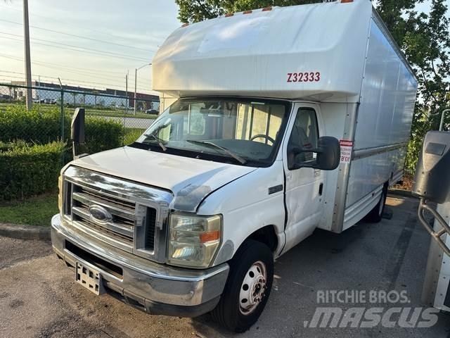 Ford E-350 Busy / Vany