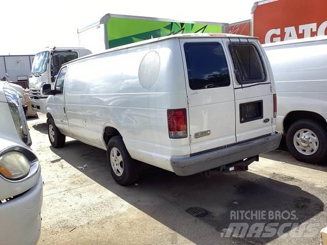 Ford E-350 Busy / Vany