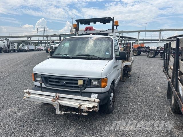 Ford E-350 Pojazdy komunalne