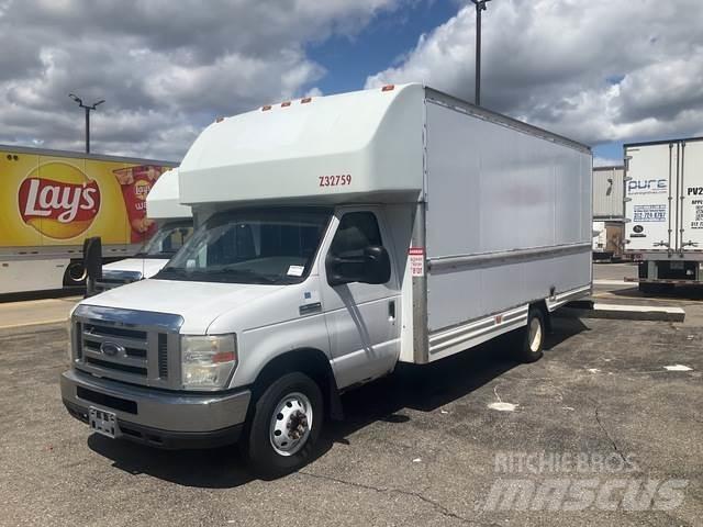 Ford E-350 Samochody ciężarowe ze skrzynią zamkniętą