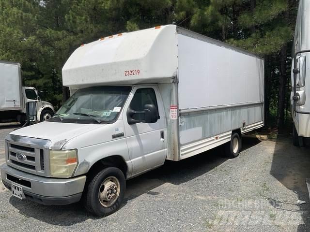 Ford E-350 Busy / Vany