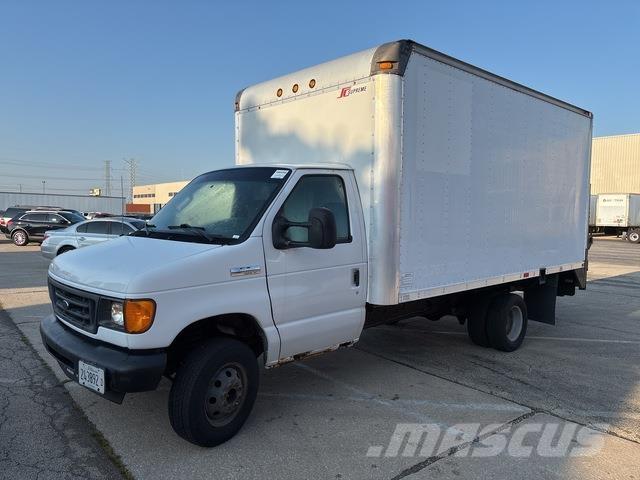 Ford E-350 Busy / Vany