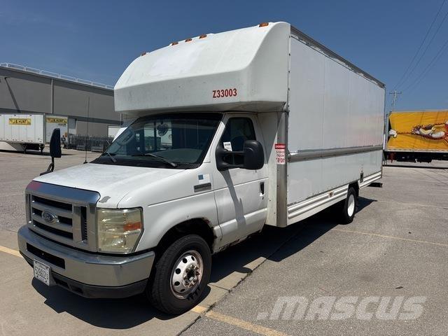 Ford E-350 Busy / Vany
