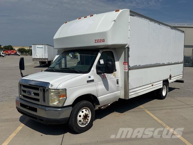 Ford E-350 Busy / Vany