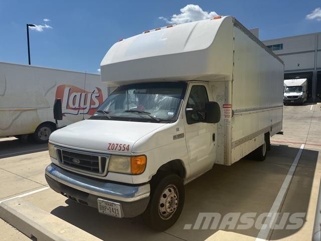 Ford E-350 Samochody dostawcze ze skrzynią zamkniętą