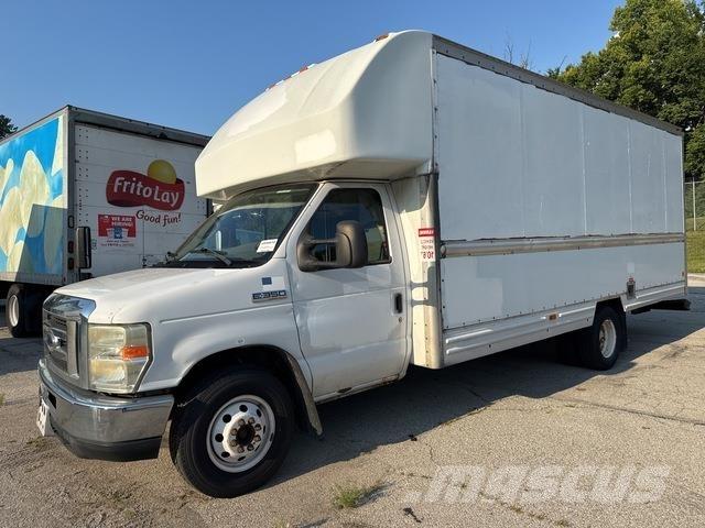 Ford E-350 Samochody ciężarowe ze skrzynią zamkniętą
