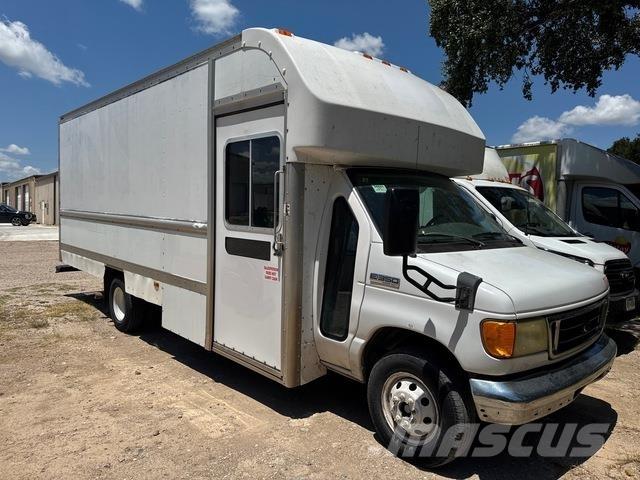 Ford E-350 Busy / Vany