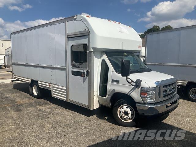 Ford E-350 Busy / Vany
