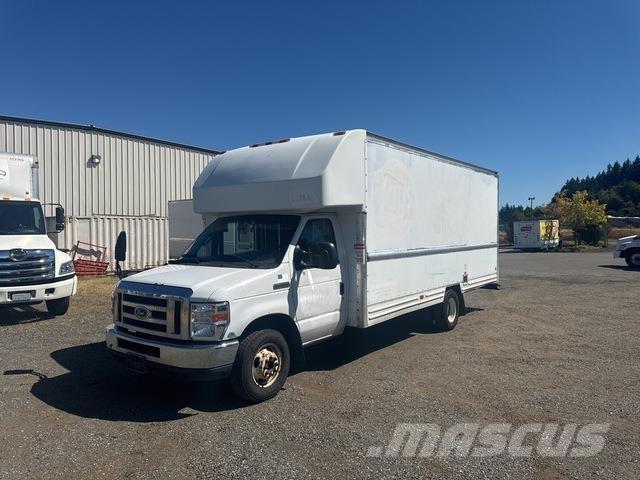 Ford E-350 Samochody ciężarowe ze skrzynią zamkniętą