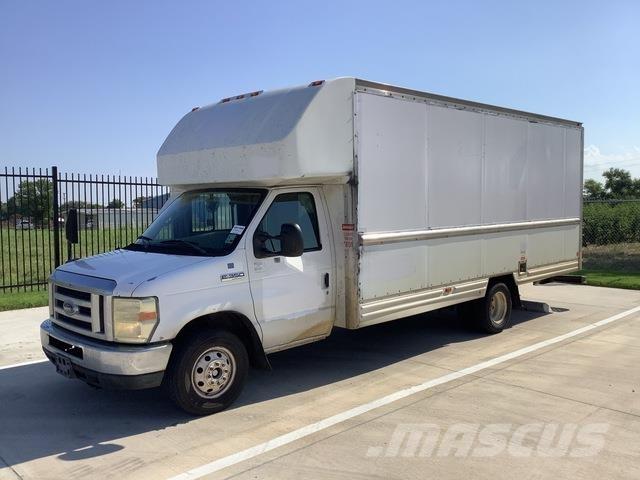 Ford E-350 Busy / Vany