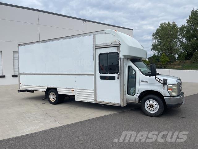 Ford E-350 Samochody ciężarowe ze skrzynią zamkniętą