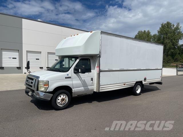 Ford E-350 Samochody ciężarowe ze skrzynią zamkniętą
