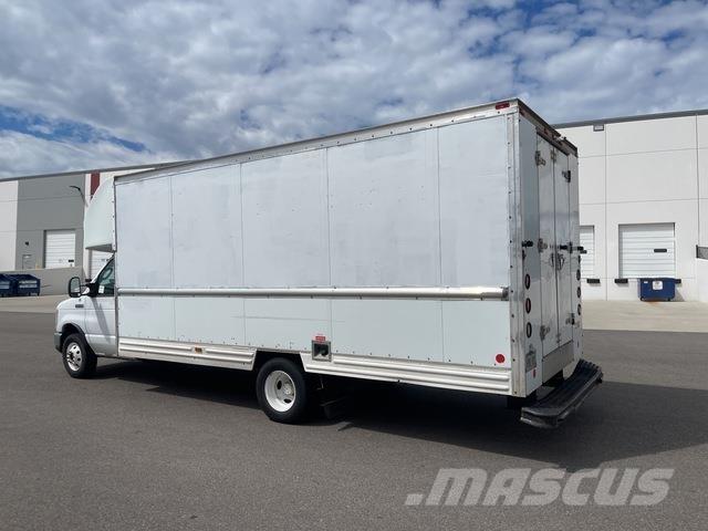 Ford E-350 Samochody ciężarowe ze skrzynią zamkniętą