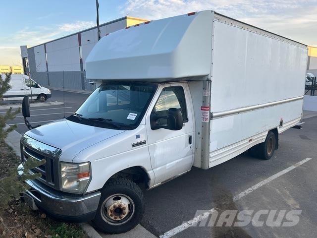 Ford E-350 Busy / Vany
