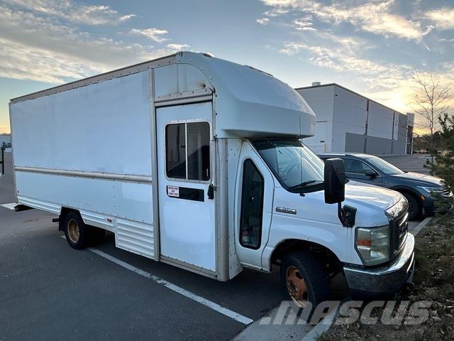 Ford E-350 Busy / Vany