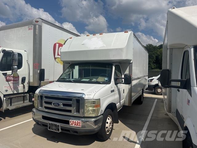 Ford E-350 Samochody dostawcze ze skrzynią zamkniętą