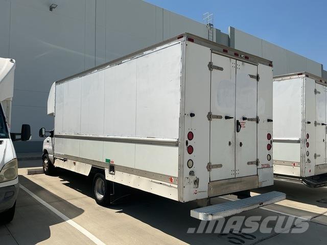 Ford E-350 Samochody dostawcze ze skrzynią zamkniętą