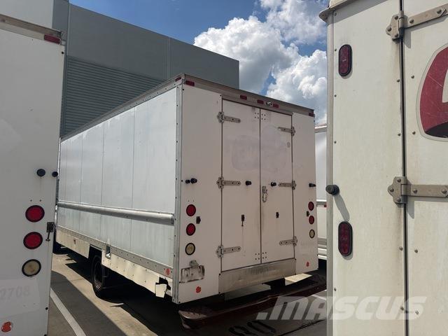 Ford E-350 Samochody dostawcze ze skrzynią zamkniętą