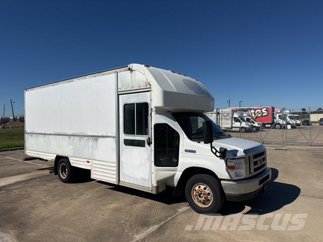 Ford E-350 Samochody ciężarowe ze skrzynią zamkniętą