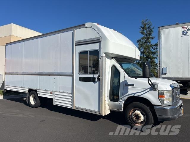Ford E-350 Busy / Vany