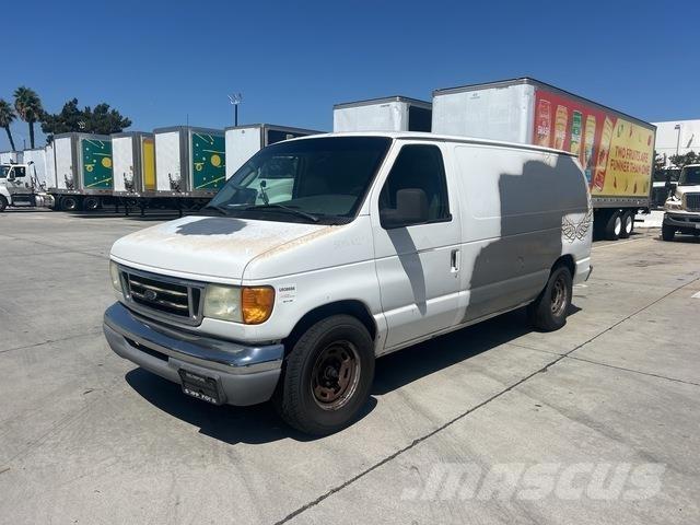 Ford E250 Busy / Vany
