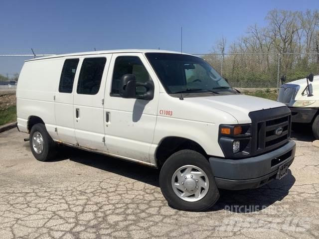 Ford E250 Busy / Vany