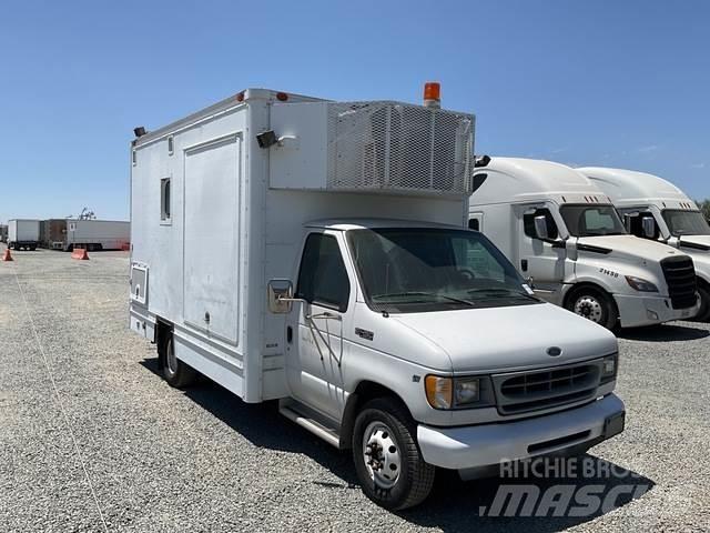 Ford E450 Busy / Vany