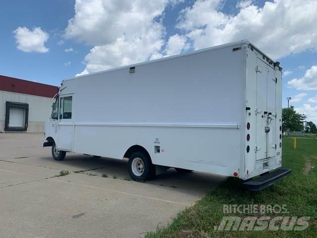 Ford Econoline Samochody dostawcze ze skrzynią zamkniętą