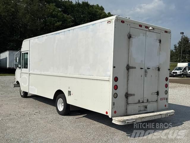 Ford Econoline Samochody dostawcze ze skrzynią zamkniętą
