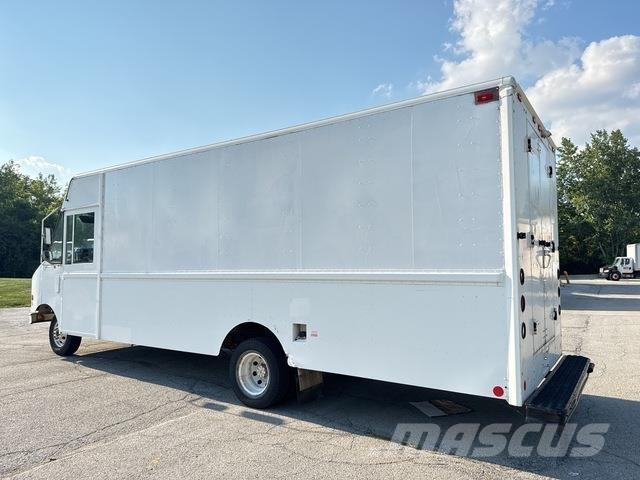 Ford Econoline Samochody dostawcze ze skrzynią zamkniętą