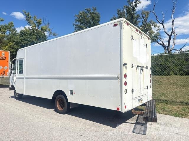 Ford Econoline Samochody dostawcze ze skrzynią zamkniętą