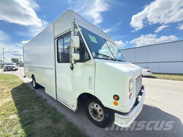 Ford Econoline Samochody dostawcze ze skrzynią zamkniętą