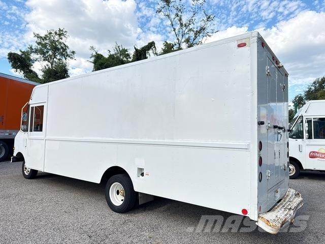 Ford Econoline Samochody dostawcze ze skrzynią zamkniętą