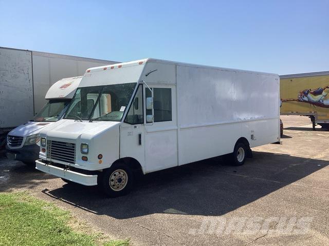 Ford Econoline Samochody dostawcze ze skrzynią zamkniętą