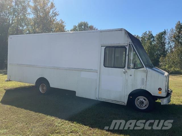 Ford Econoline Samochody dostawcze ze skrzynią zamkniętą