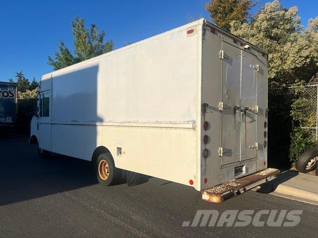 Ford Econoline Samochody dostawcze ze skrzynią zamkniętą