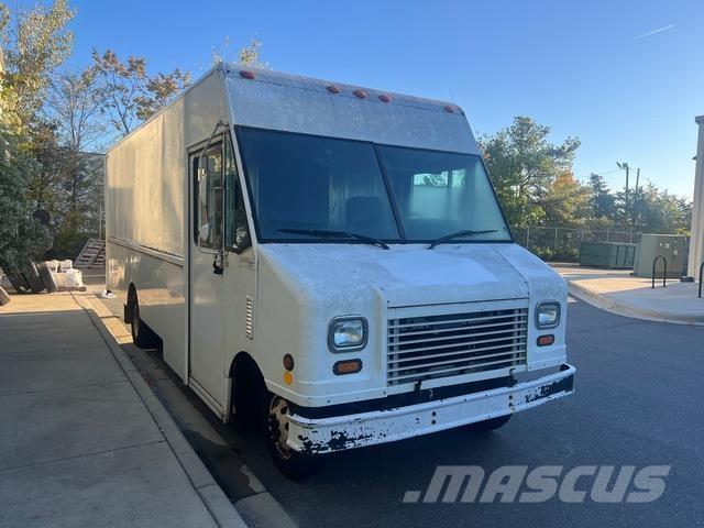 Ford Econoline Samochody dostawcze ze skrzynią zamkniętą