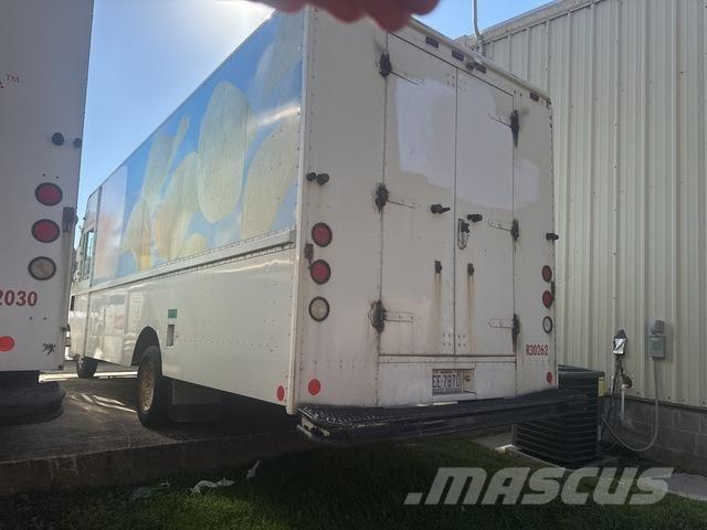 Ford Econoline Samochody dostawcze ze skrzynią zamkniętą