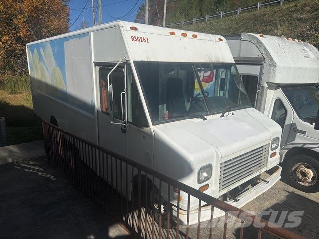 Ford Econoline Samochody dostawcze ze skrzynią zamkniętą